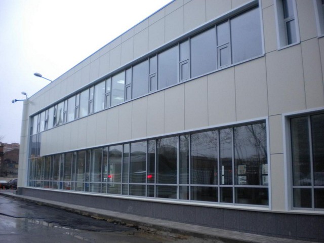 Офисное здание с вентилируемым фасадом